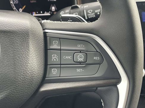 New 2026 Jeep Grand Cherokee Limited w/ Limited Altitude Package AWD/4WD image 30