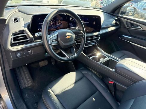 Certified 2025 Chevrolet Traverse LT image 19