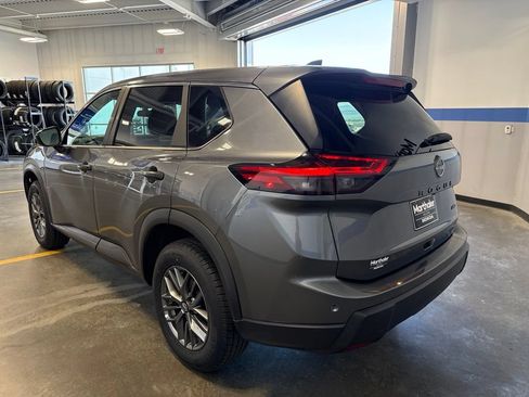 Used 2024 Nissan Rogue S AWD/4WD image 5