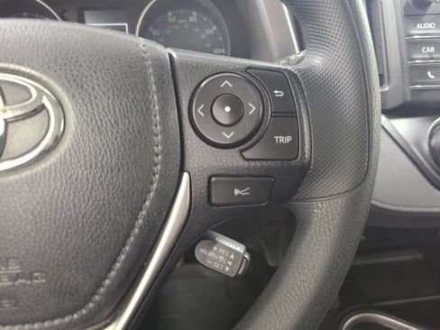 Used 2017 Toyota RAV4 LE w/ All Weather Liner Package AWD/4WD image 23
