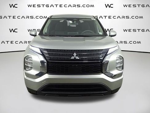 Used 2022 Mitsubishi Outlander ES image 4