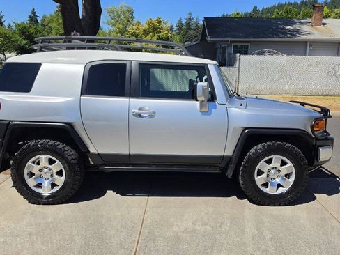 Used 2007 Toyota FJ Cruiser 4WD image 4