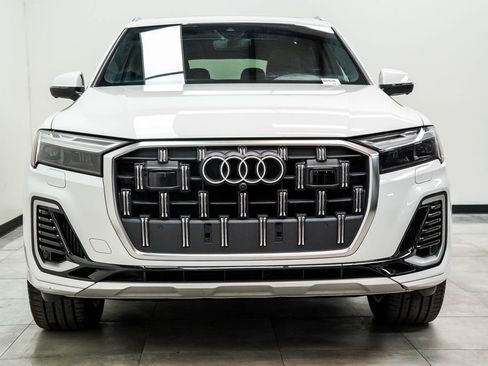 Used 2025 Audi Q7 3.0T Premium Plus AWD/4WD image 8