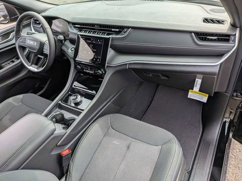New 2026 Jeep Grand Cherokee L 4WD image 28