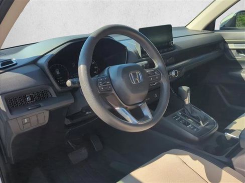 Used 2023 Honda CR-V LX image 9