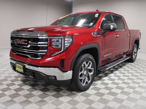 Used 2024 GMC Sierra 1500 SLT w/ SLT Premium Plus Package AWD/4WD image 7