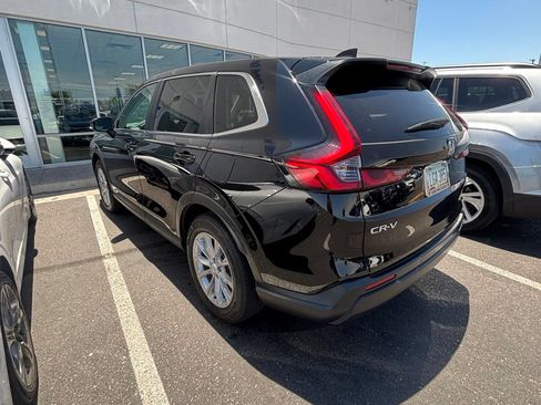 Used 2024 Honda CR-V EX image 3
