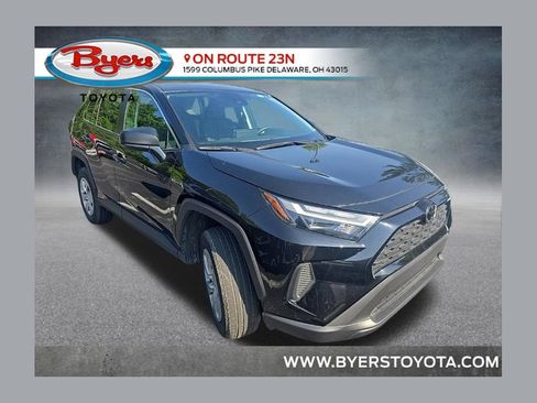 Used 2025 Toyota RAV4 LE AWD/4WD image 1