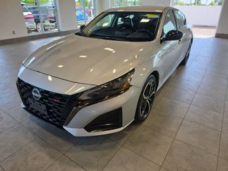 Used 2023 Nissan Altima 2.5 SR FWD video 2