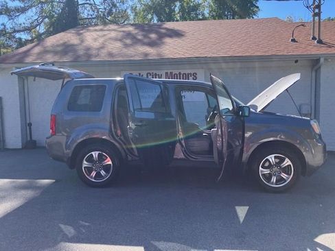 Used 2015 Honda Pilot SE image 9