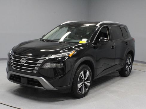 Used 2024 Nissan Rogue SL AWD/4WD image 6