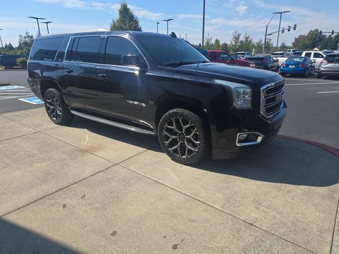 Used 2019 GMC Yukon XL SLT AWD/4WD image 6