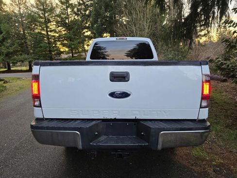Used 2009 Ford F350 XLT image 4