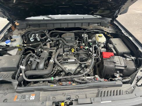 Used 2022 Ford Bronco Base 4D SUV image 13