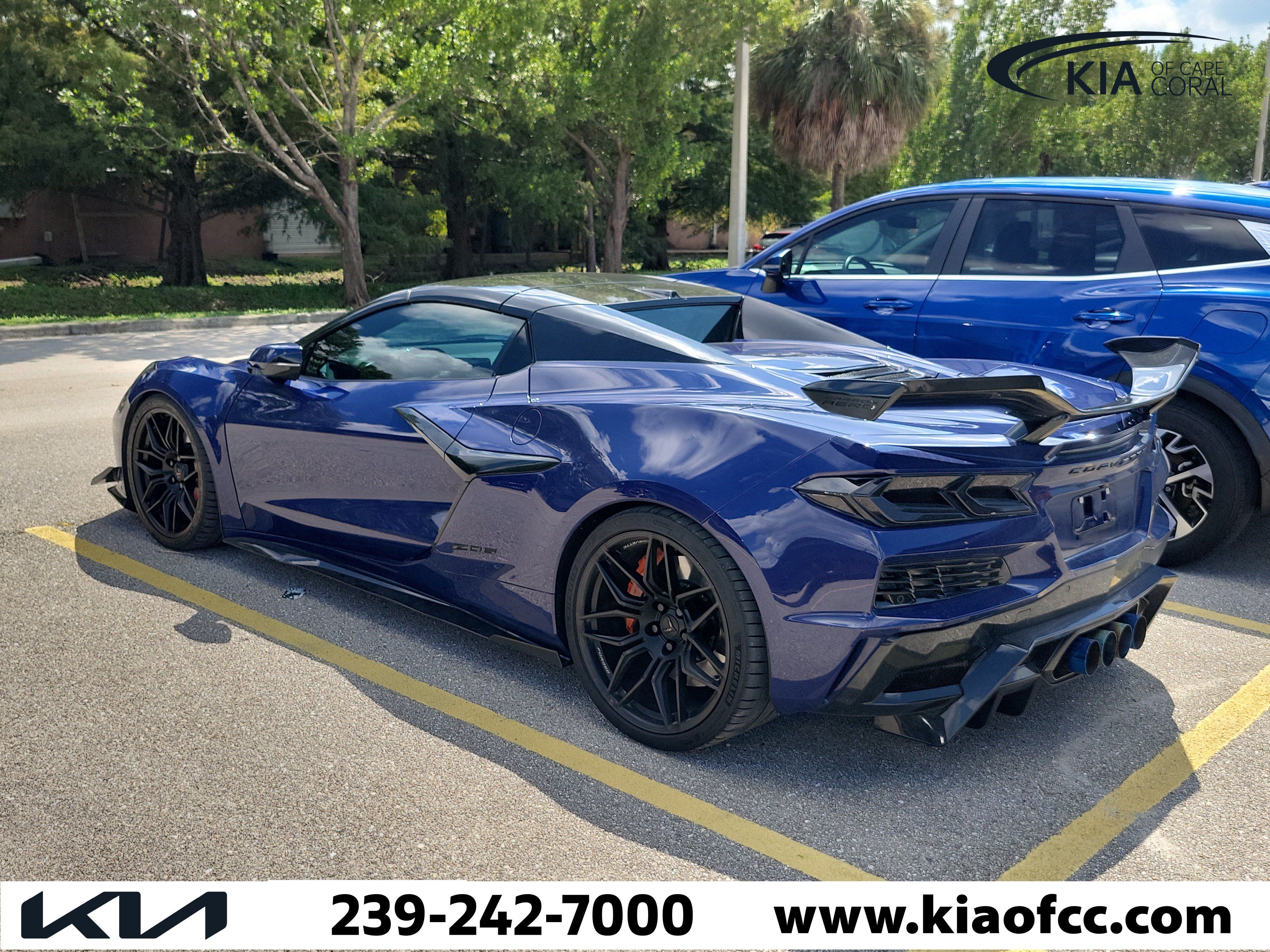 Used 2025 Chevrolet Corvette Z06 RWD image 5