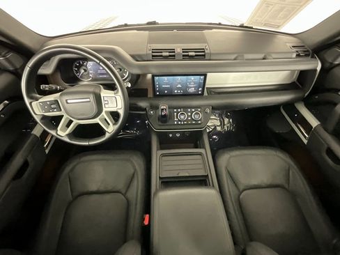 Used 2023 Land Rover Defender 90 SE image 10