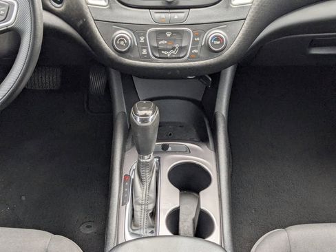 Used 2020 Chevrolet Malibu LS FWD image 19