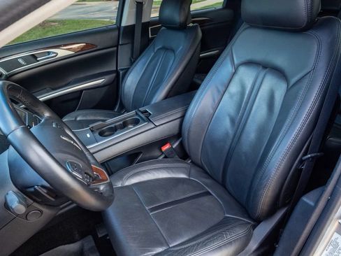Used 2016 Lincoln MKZ w/ Equipment Group 300A Reserve FWD image 4