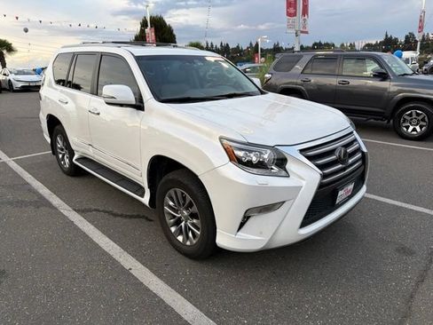 Used 2018 Lexus GX 460 Luxury AWD/4WD image 3