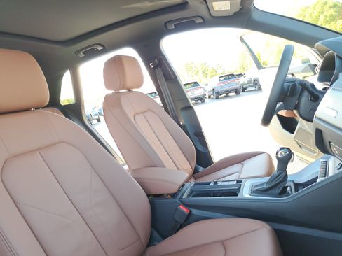 New 2025 Audi Q3 2.0T Premium image 10