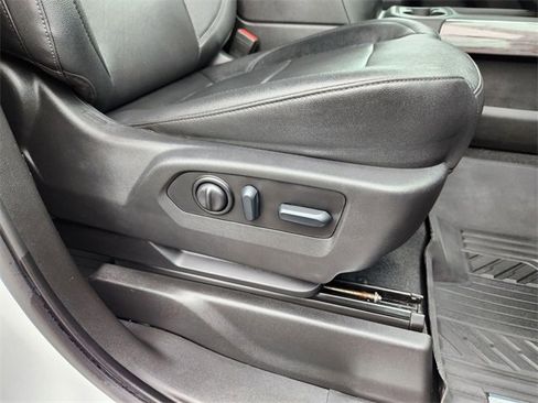 Used 2022 Chevrolet Silverado 3500 LTZ w/ Z71 Chrome Sport Edition image 18