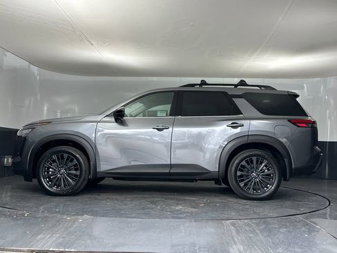 New 2026 Nissan Pathfinder SL w/ SL Premium Package image 6