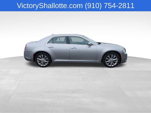 Used 2018 Chrysler 300 Limited w/ Safetytec Plus Group AWD/4WD image 27