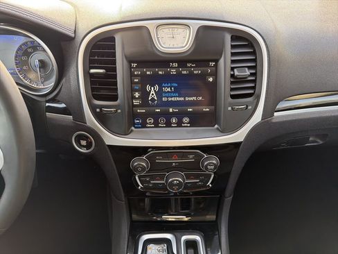 Used 2023 Chrysler 300 Touring RWD image 25