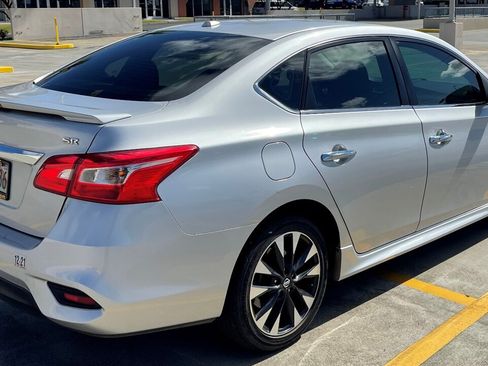 Used 2019 Nissan Sentra SR FWD image 6