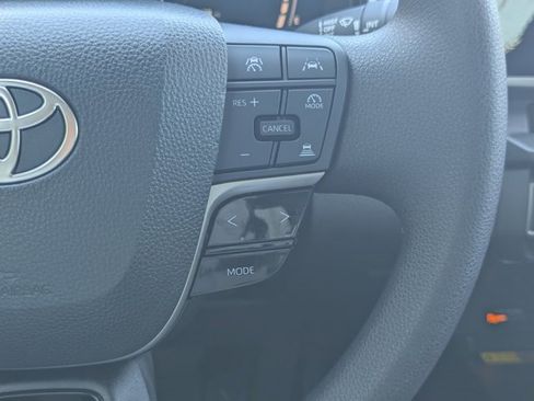 Used 2025 Toyota Camry LE image 22