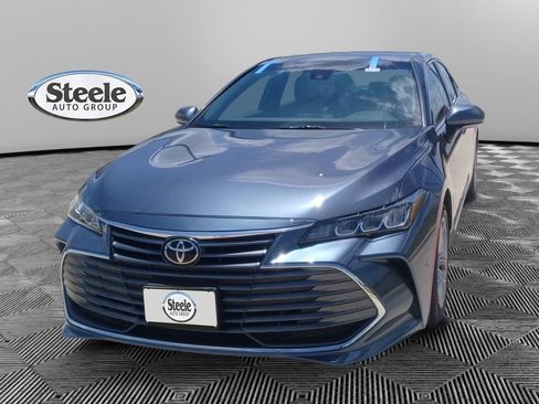 Used 2022 Toyota Avalon XLE FWD image 1
