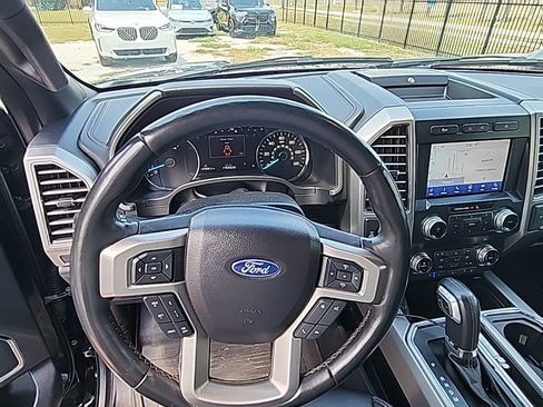 Used 2019 Ford F150 Platinum w/ Equipment Group 701A Luxury AWD/4WD image 4