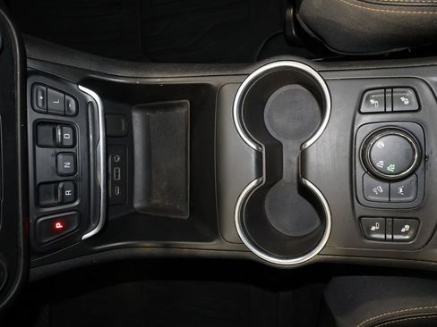 Used 2020 GMC Terrain SLT image 9