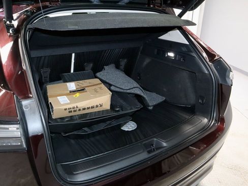 Used 2023 Buick Envision Avenir image 13