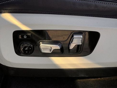 Used 2019 BMW X7 xDrive50i w/ Dynamic Handling Package image 25