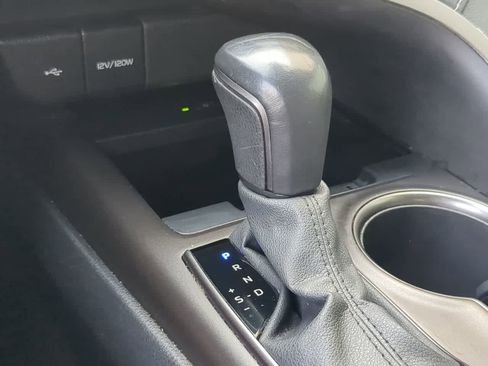 Used 2022 Toyota Camry XSE image 31