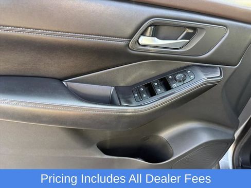 Certified 2022 Nissan Rogue SV w/ SV Premium Package AWD/4WD image 23