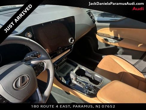 Used 2023 Lexus NX 350 AWD image 12