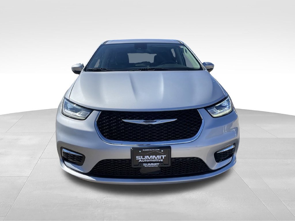 Used 2023 Chrysler Pacifica Touring-L FWD image 24
