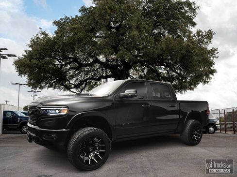 Used 2023 RAM 1500 Limited AWD/4WD image 1