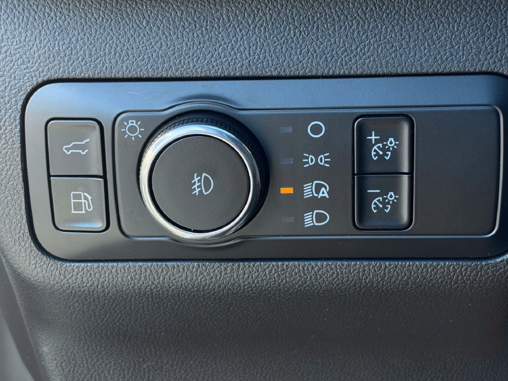 Used 2023 Ford Escape ST-Line Select AWD/4WD image 32