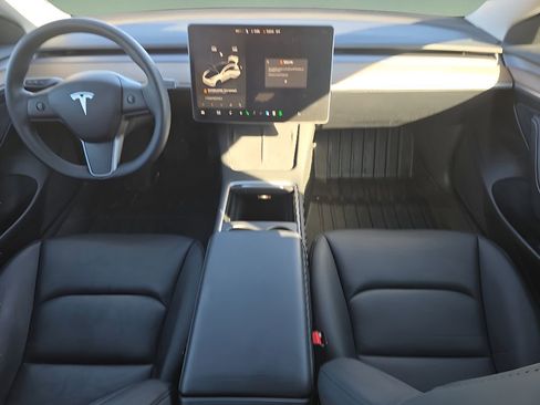 Used 2023 Tesla Model 3 Standard Range image 22
