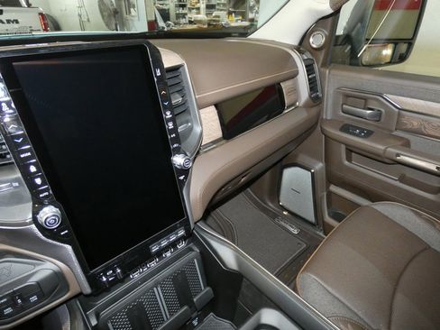 New 2026 RAM 2500 Limited image 12