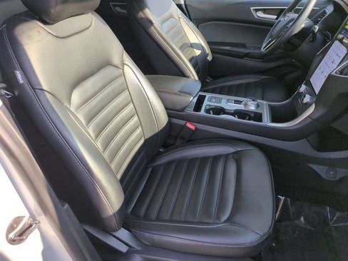 Used 2024 Ford Edge SEL AWD/4WD image 32