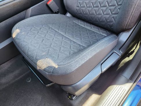 Certified 2025 Nissan Kicks SV AWD/4WD image 20