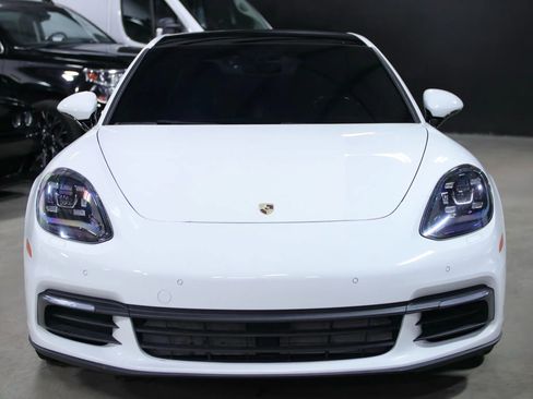 Used 2017 Porsche Panamera 4 image 5