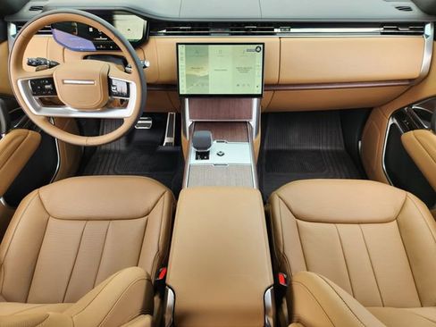 New 2025 Land Rover Range Rover Long Wheelbase SE image 19