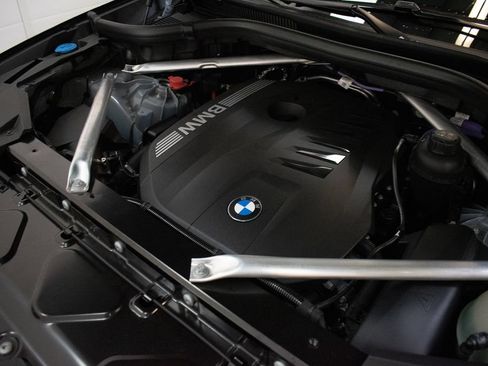 Used 2026 BMW X5 xDrive40i w/ M Sport Package AWD/4WD image 10