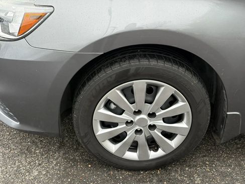 Used 2016 Nissan Sentra SV image 28