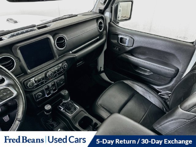Used 2022 Jeep Wrangler Unlimited Sahara w/ Cold Weather Group AWD/4WD image 30